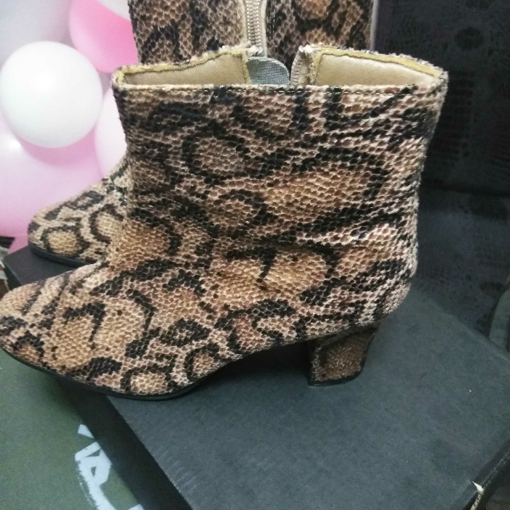 Fashion ankle boot